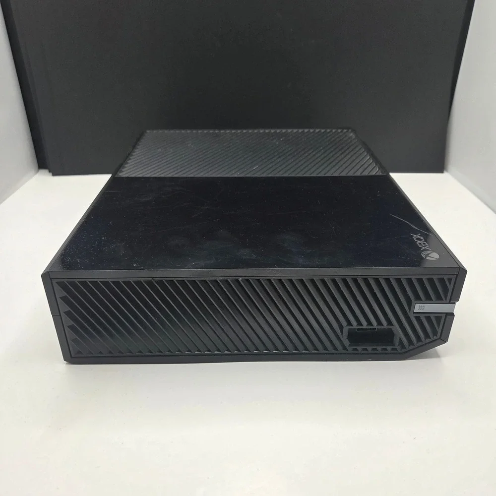 Microsoft Xbox One Console Model 1540 500GB Black Bundle Tested